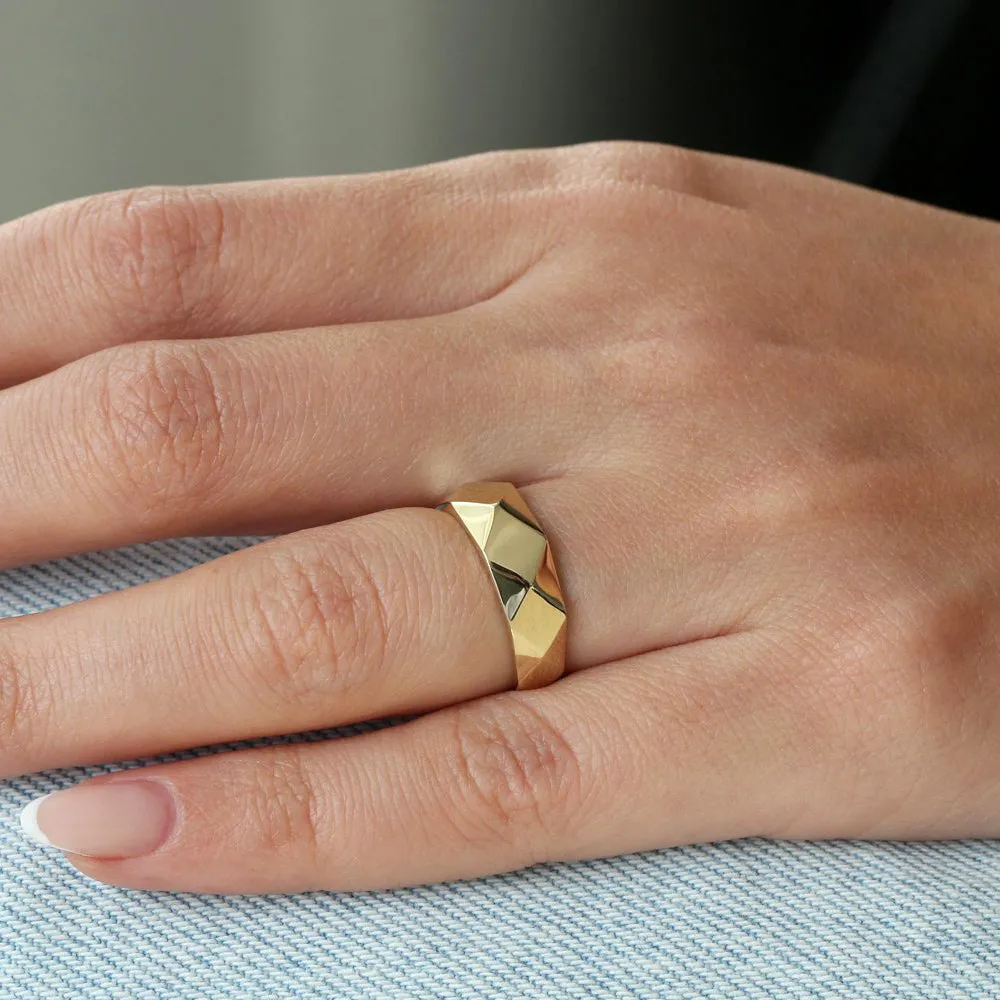 14k Pattern Bold Statement Ring