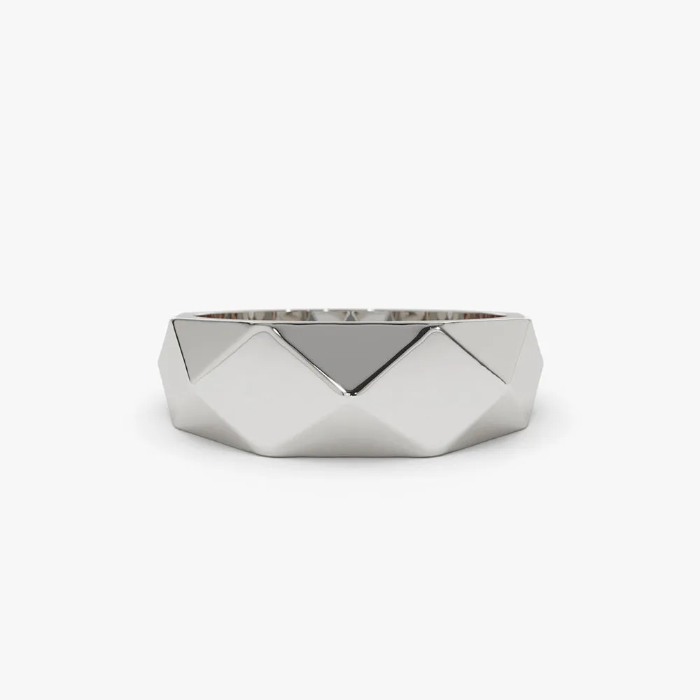14k Pattern Bold Statement Ring