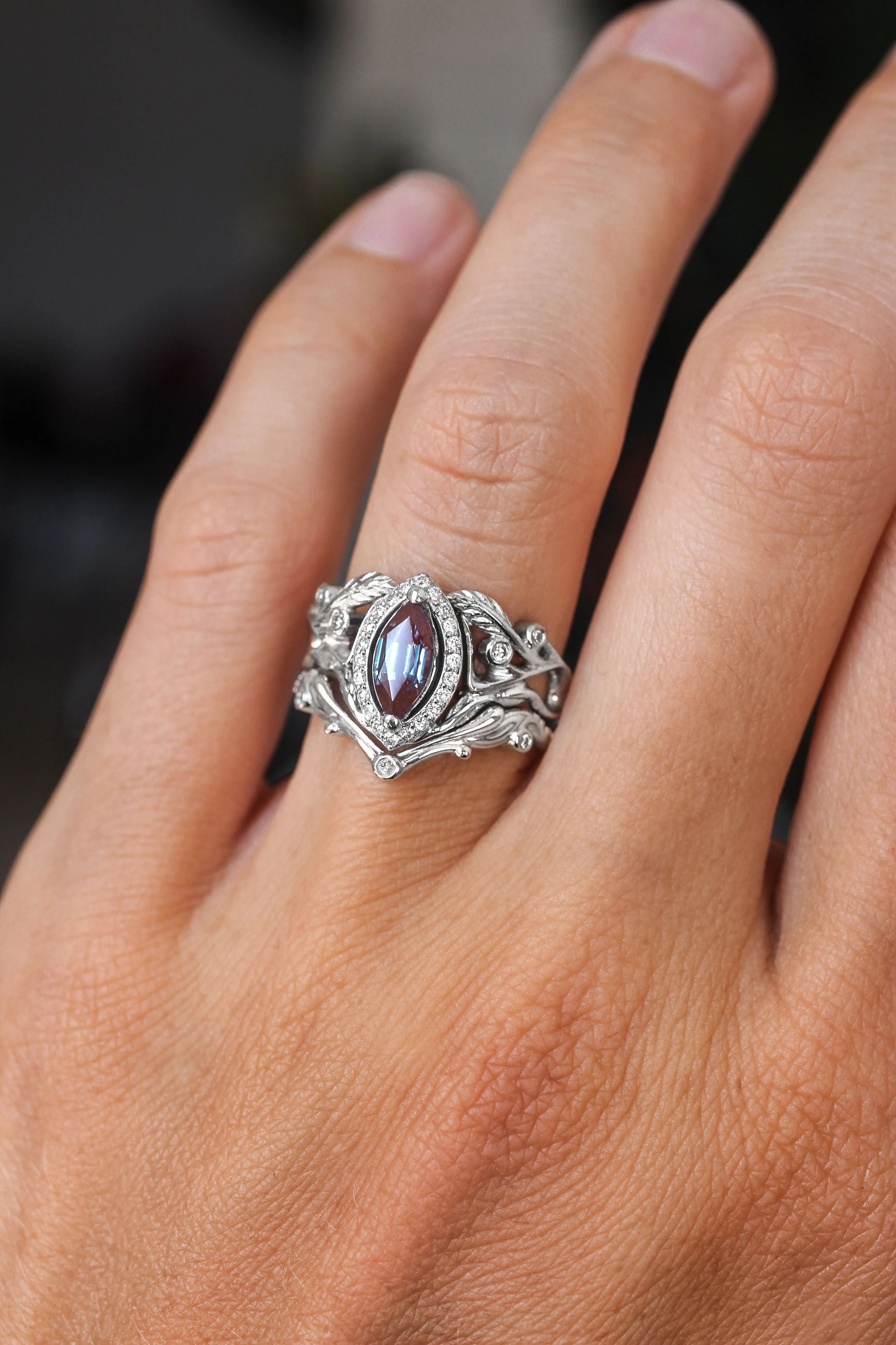Art nouveau bridal ring set with alexandrite and diamond halo / Callisto
