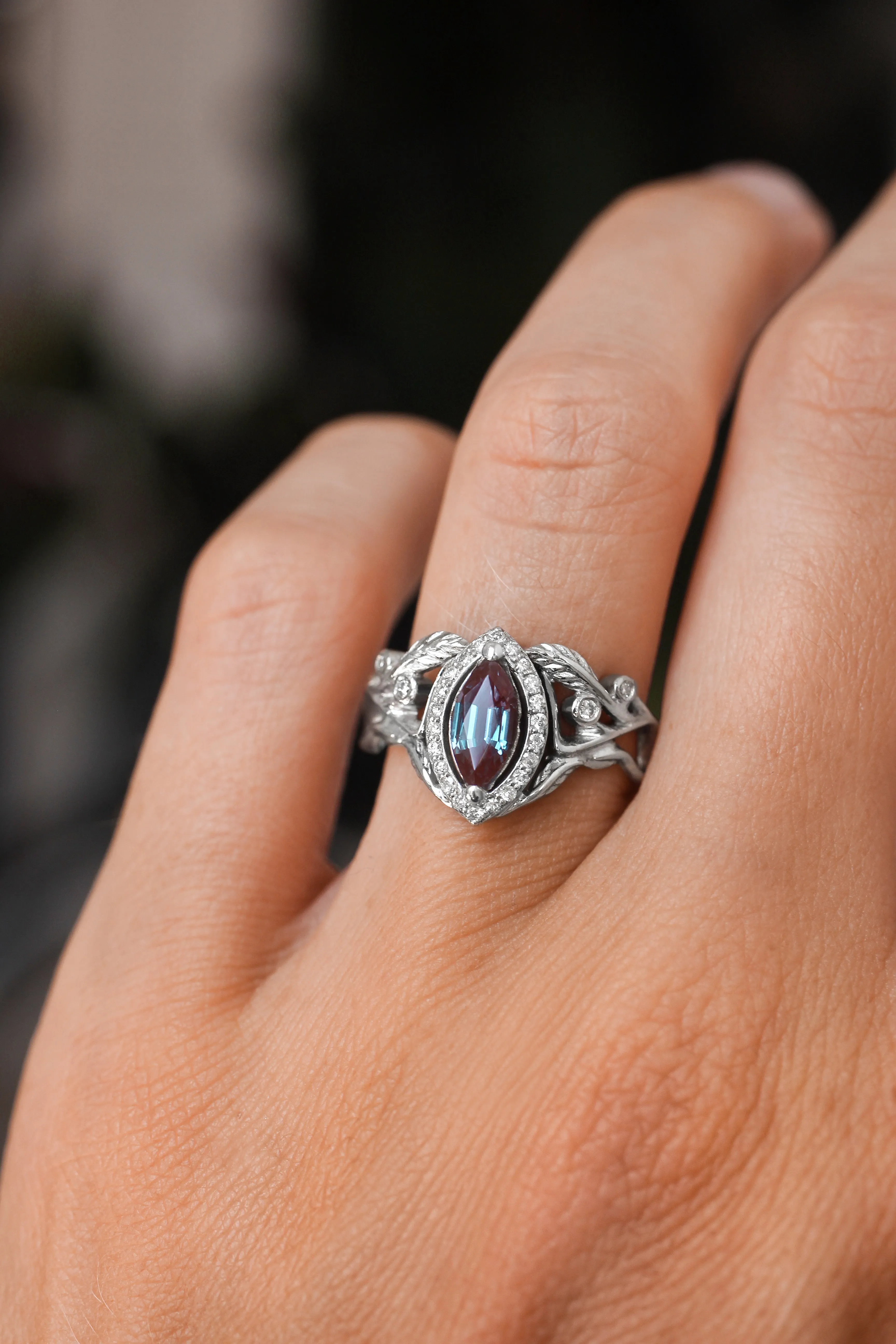 Art nouveau bridal ring set with alexandrite and diamond halo / Callisto