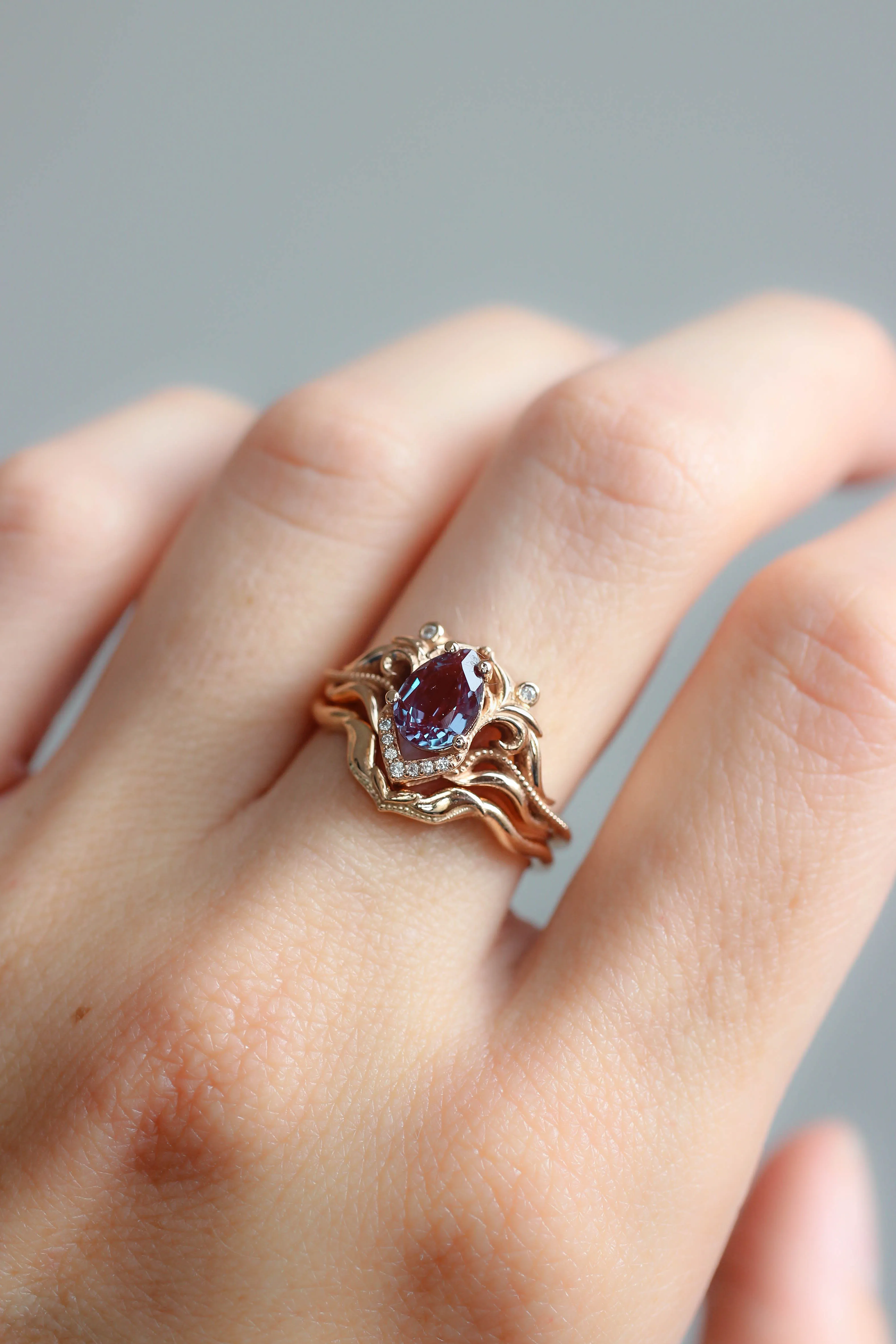 Bridal ring set with alexandrite and diamonds / Lida small