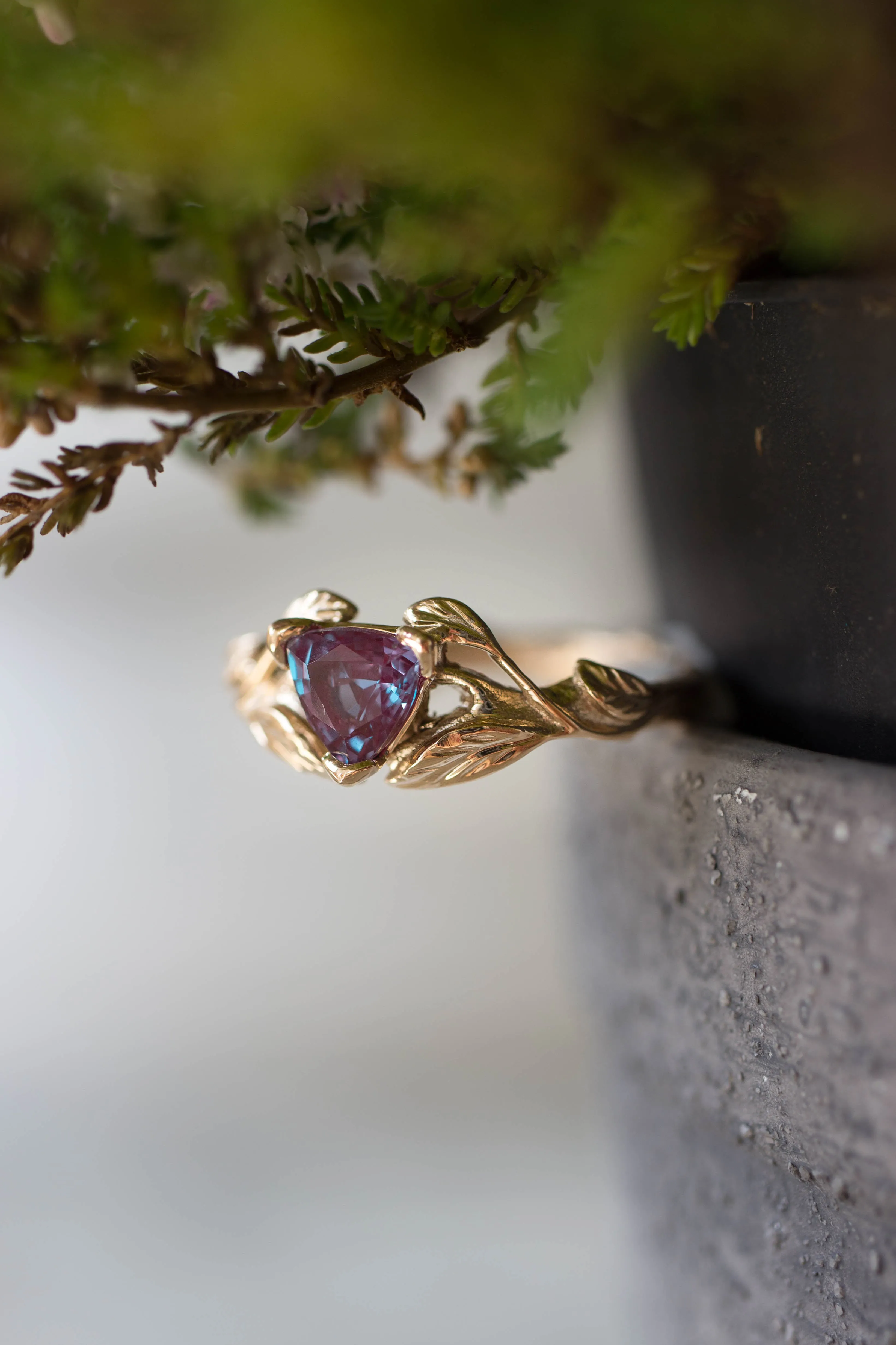 Clematis | branch engagement ring setting, trillion gemstone