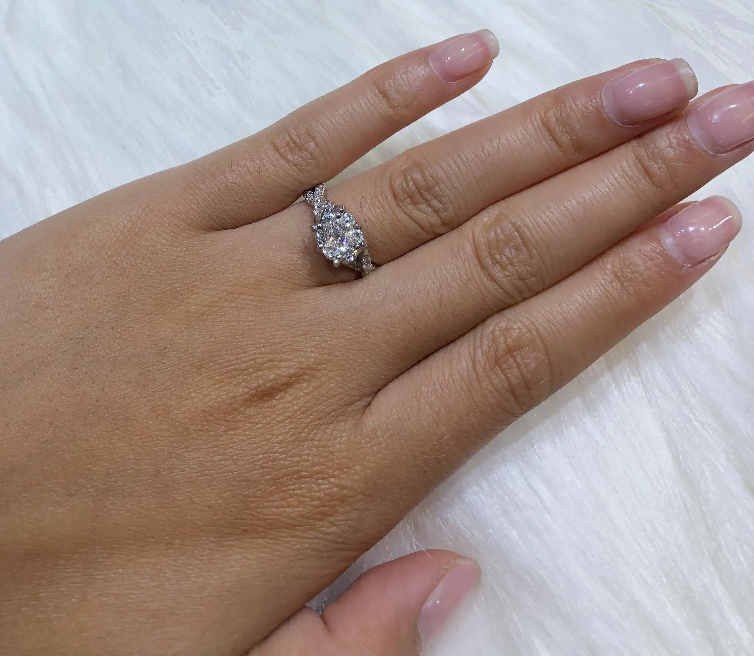 DIAMOND ENGAGEMENT RING 0.82 CT TW 14K WHITE GOLD DENG068