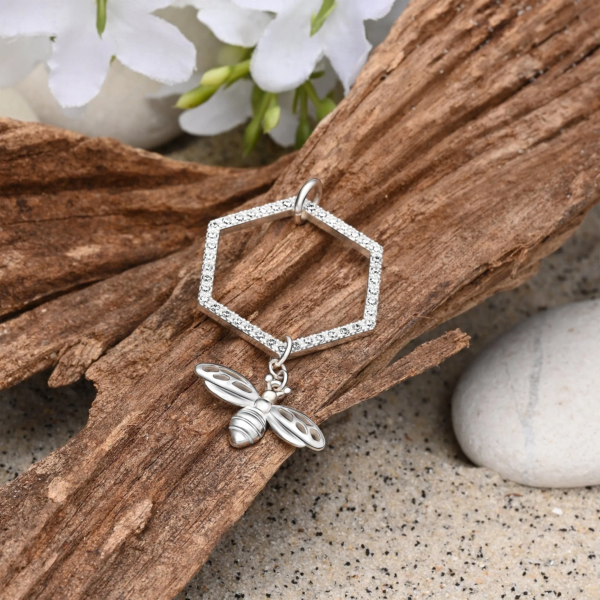 Geometric Honeycomb Pendant with Bee Pendant Silver