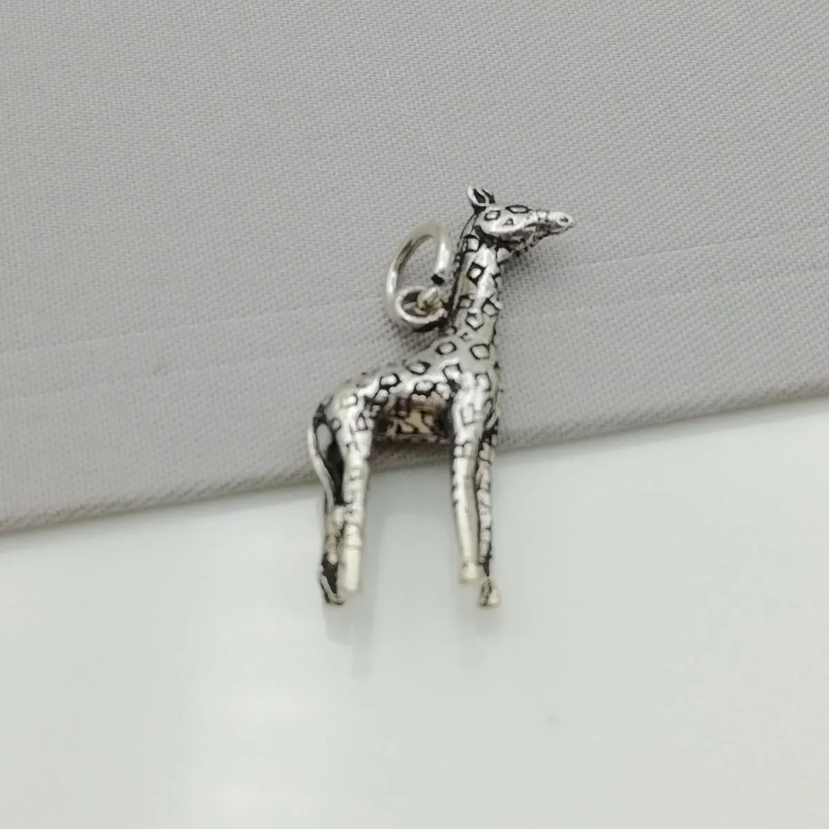 Giraffe pendant -Sterling silver giraffe pendant- Animal silver pendant - Silver charm necklace