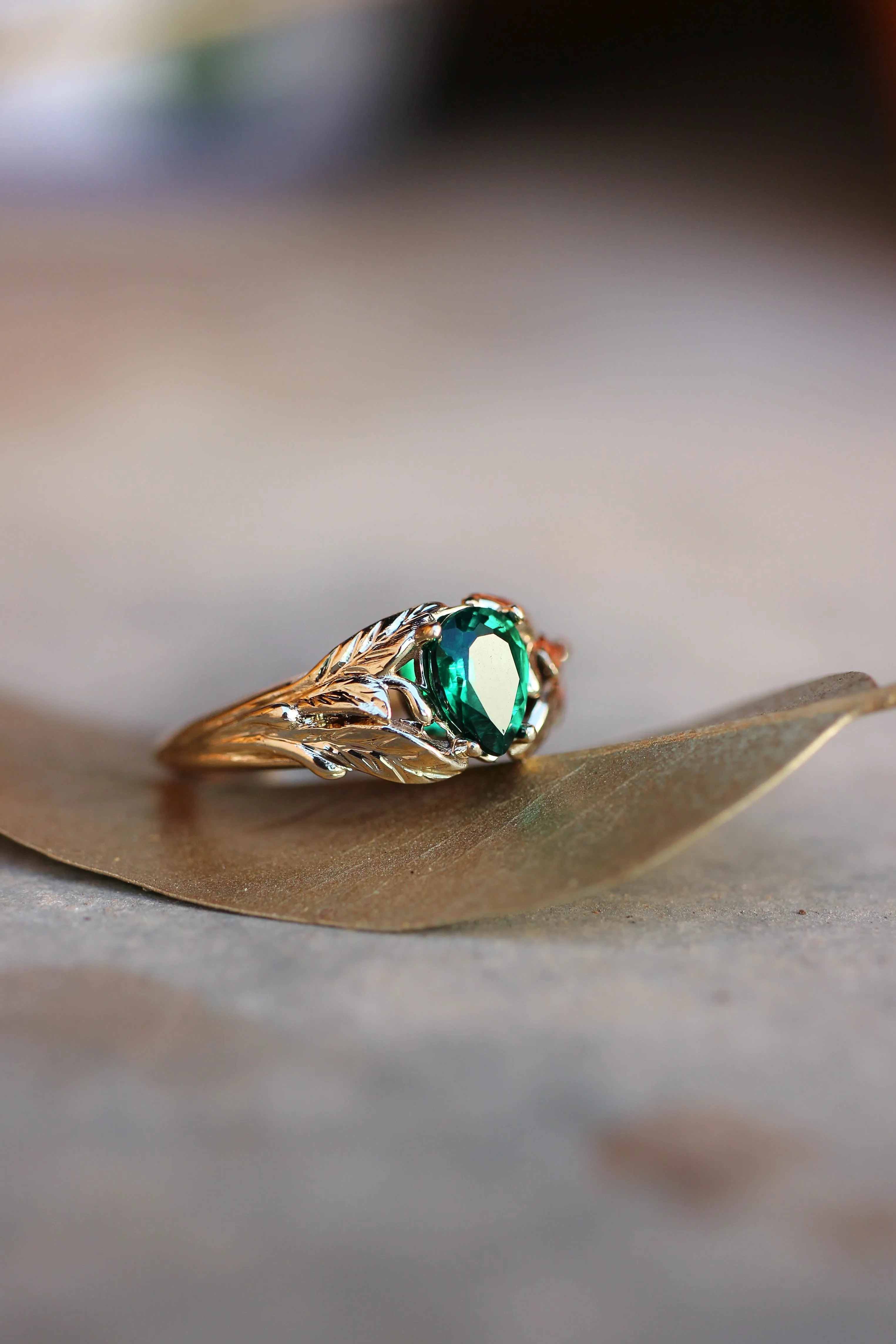 Pear cut emerald ring, leaves engagement ring / Wisteria