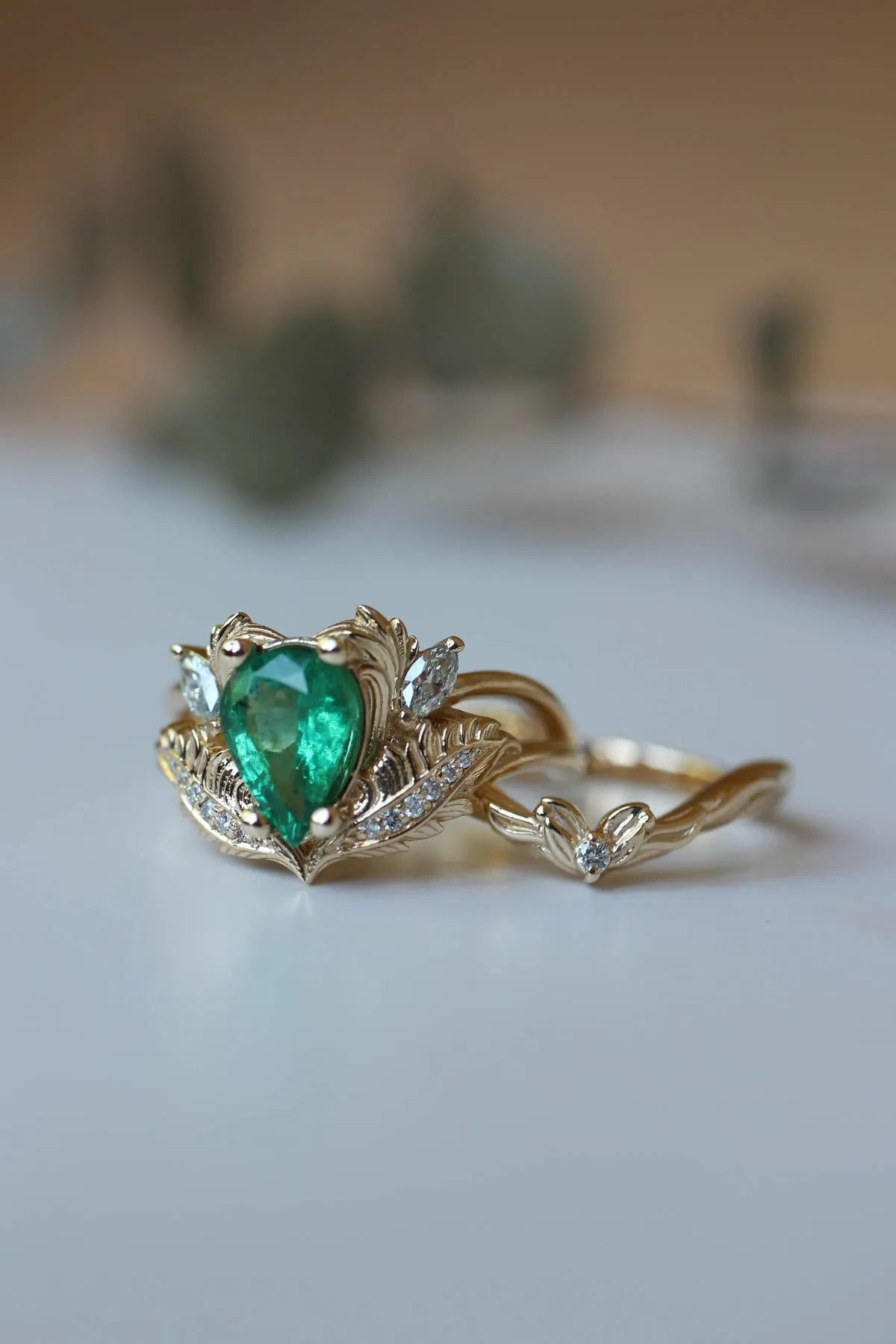 Pear shaped emerald engagement ring set / Adonis